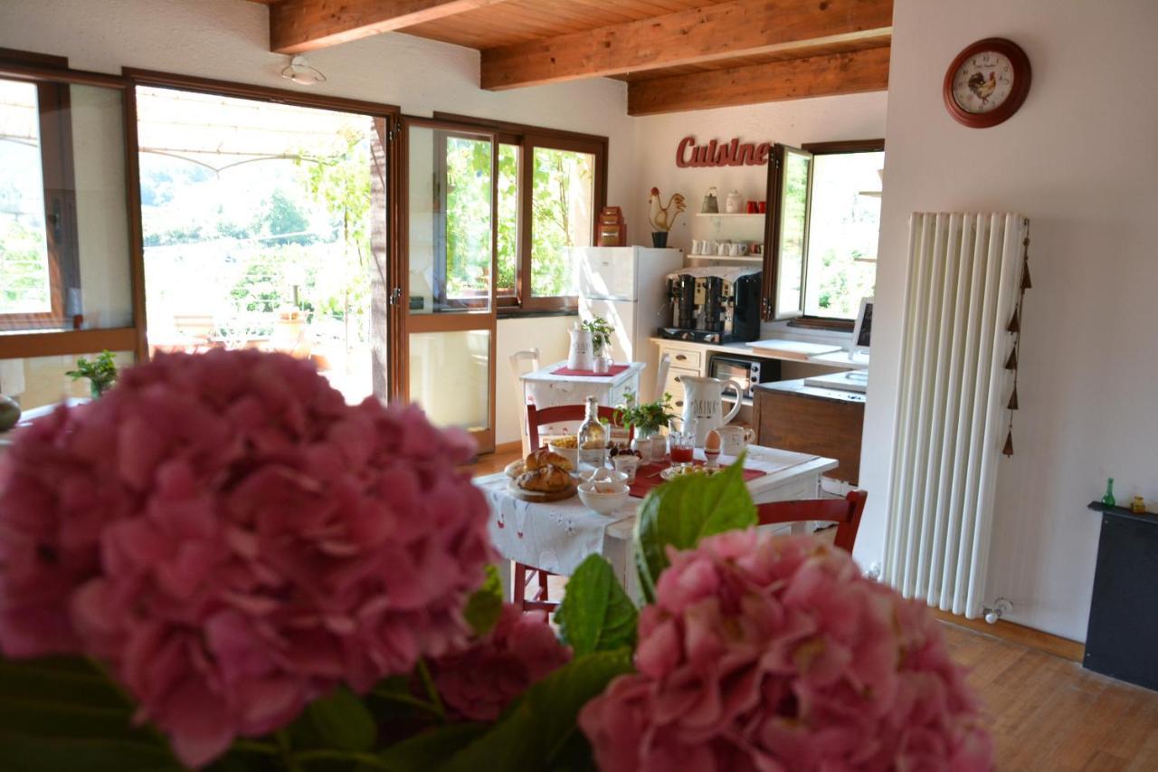 La Casa Di Giobatta Bed and Breakfast Tovo San Giacomo Εξωτερικό φωτογραφία